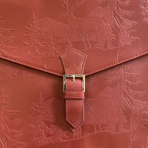 UO BDG Large Embossed Animal print bag ✨firm unless bundled✨ - Picture 3 of 8